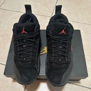 Air Jordan 12 retro low black and red size 9.5 mens